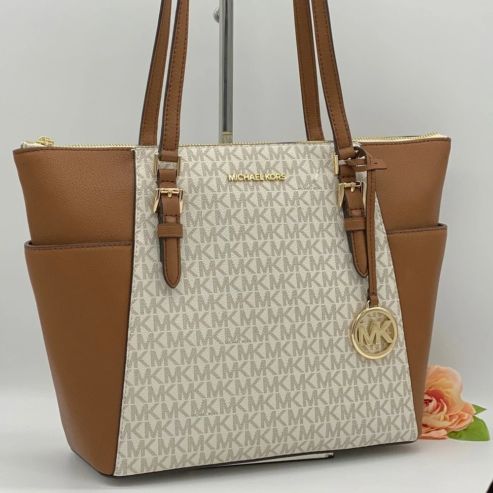 Michael Kors large hardware pocket